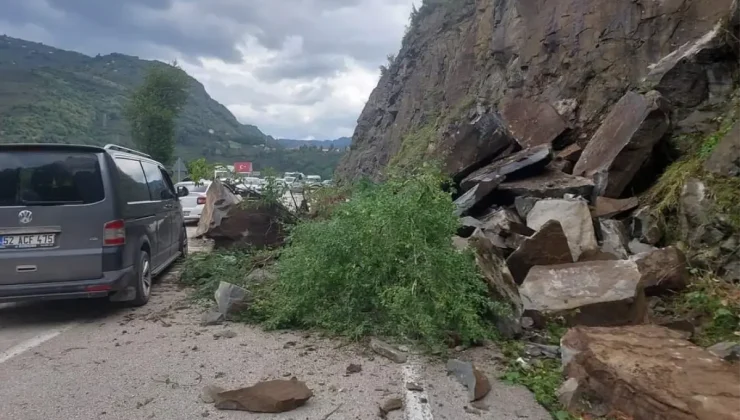 Ordu’da Fatsa-Aybastı kara yolunda heyelan